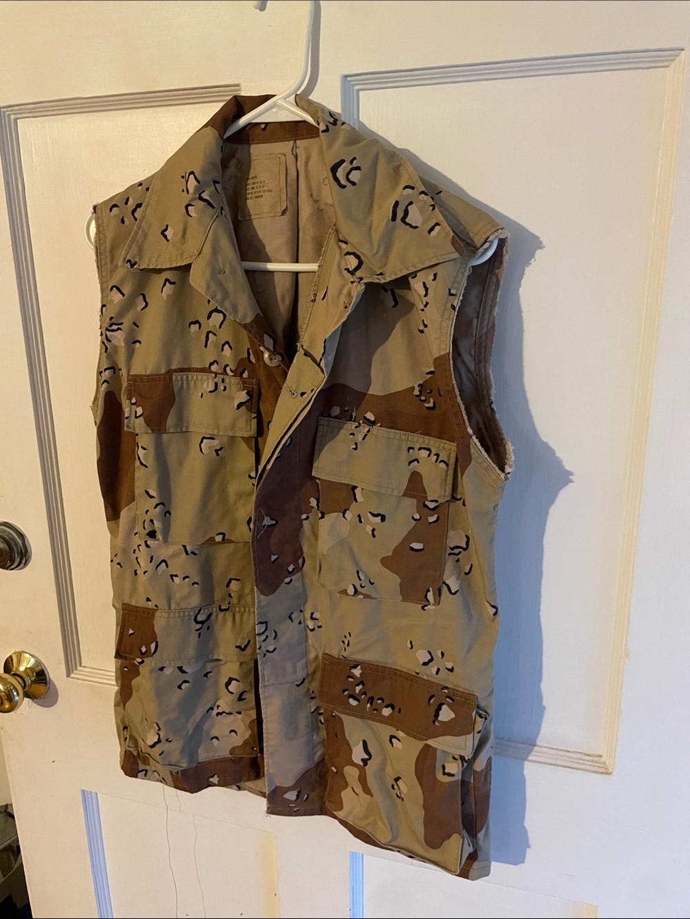 Men's Desert Storm Camo Jacket turned Vest - Tan/Brown Chocolate Chip